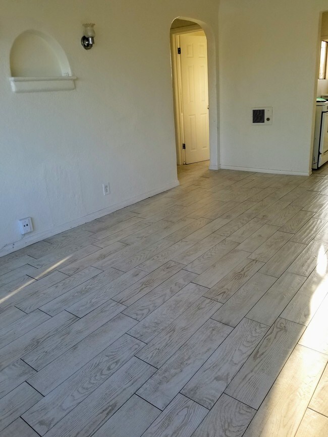 Living room - 4110 2nd Ave