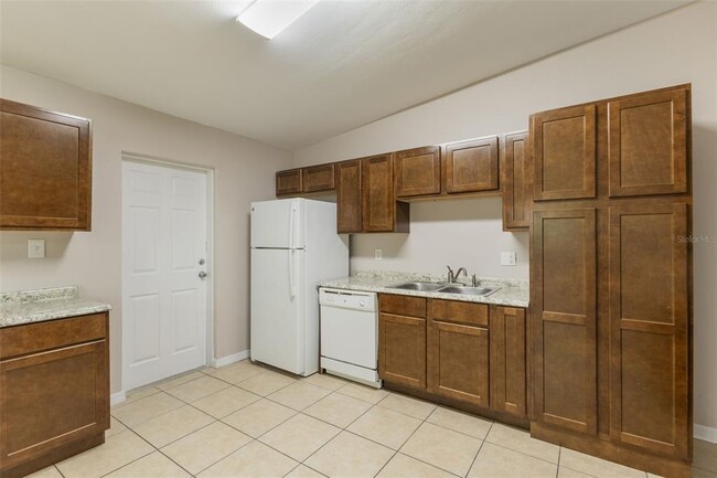 Building Photo - 212 Homewood Dr