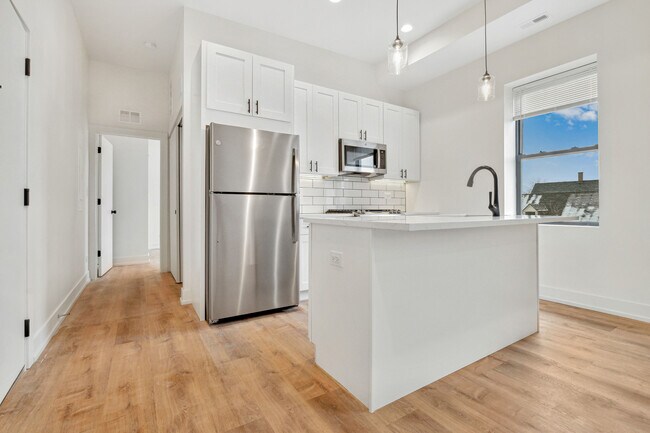 Foto del edificio - 2219 N Hamilton Ave