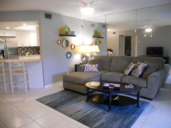 Building Photo - 6544 Chasewood Dr