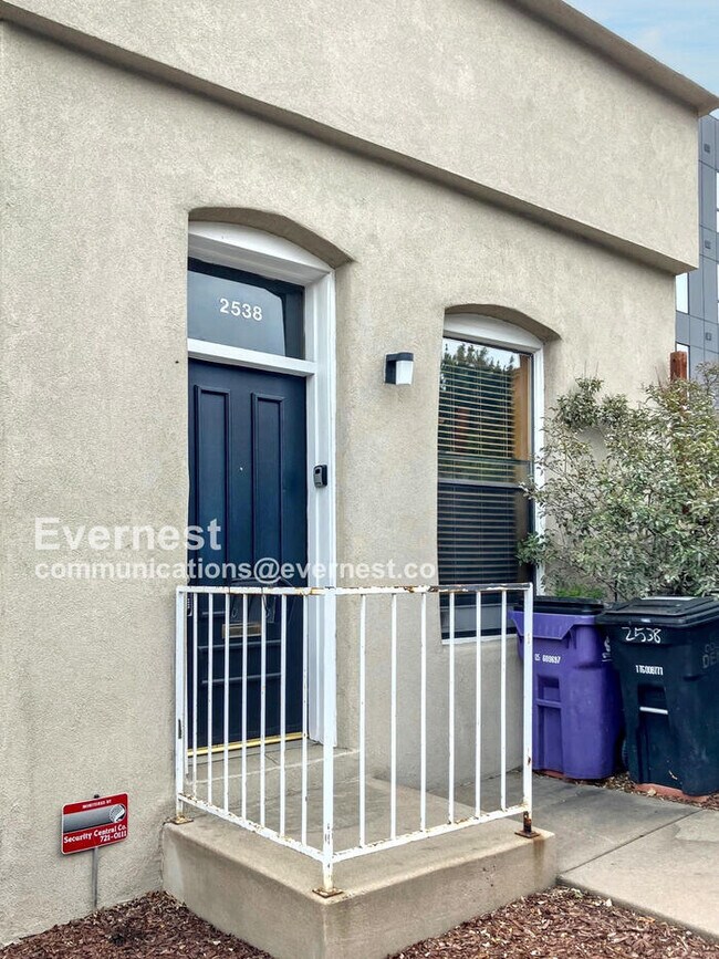 Foto del edificio - 2538 Kensing Ct