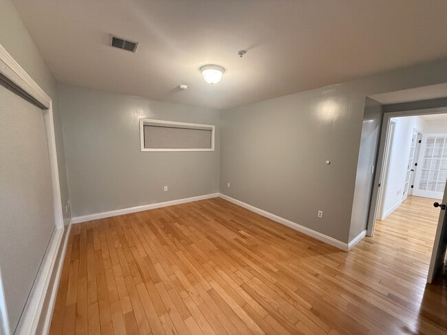 Building Photo - 99 Chestnut St