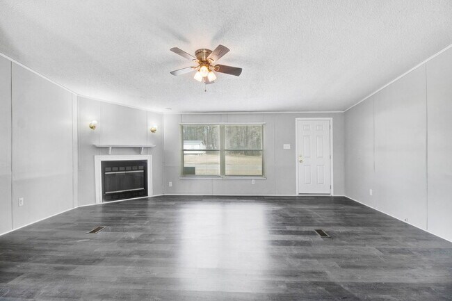 Foto del edificio - SPACIOUS 3 BR | 2 BA Manufactured Home in Pikeville!  *Trash Pick-up Included*