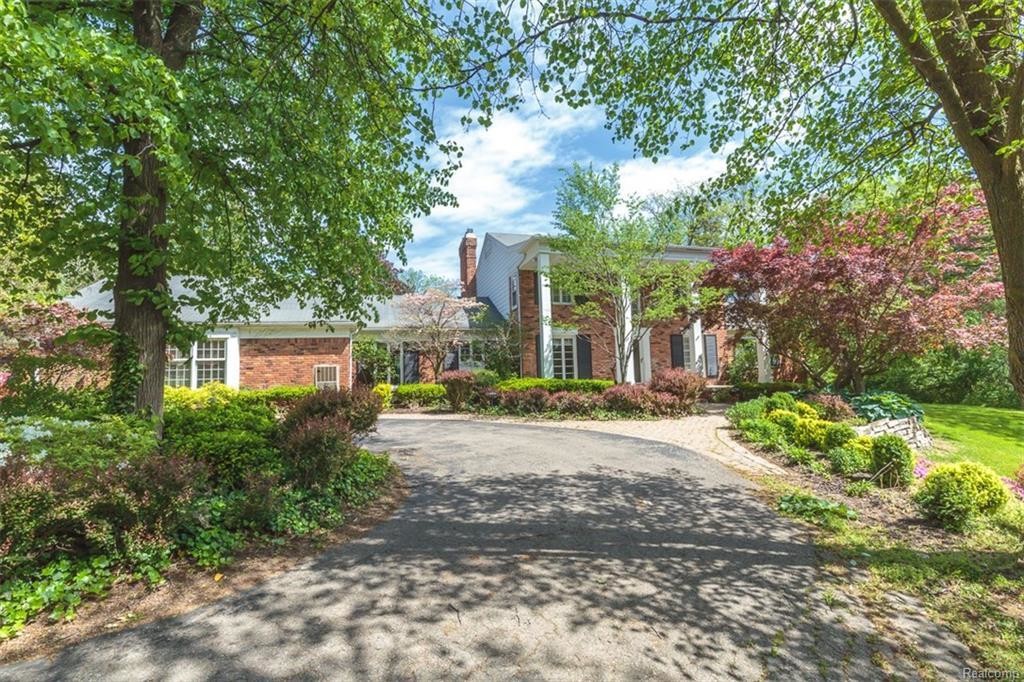 Primary Photo - 3326 Quarton Rd