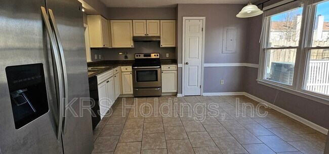 Building Photo - 4504 Marlwood Way