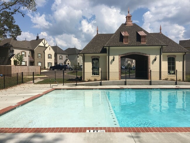 Photo - FULLY FURNISHED 3 bed 3.5 bath condo near pool in desirable Creekside neighborhood!