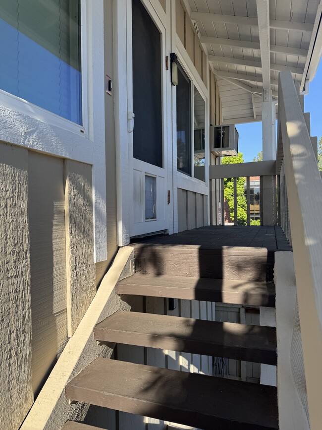Foto del edificio - 3404 Lockwood Ct