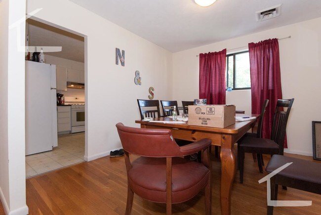 Foto del edificio - 38 Undine Rd