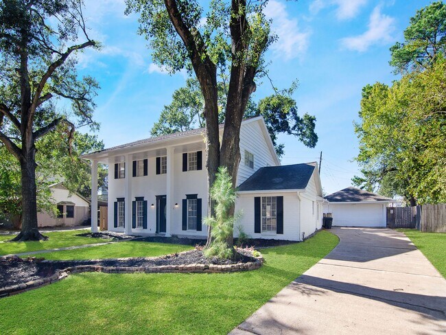 Building Photo - 12719 Shady Knoll Ln