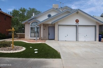 Building Photo - 3009 Lake Powell Pl