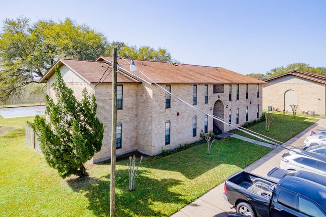 Building Photo - Oak Haven Apartments