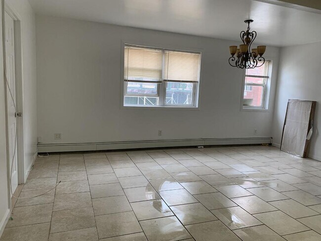 Foto del edificio - 1024 Banner Ave