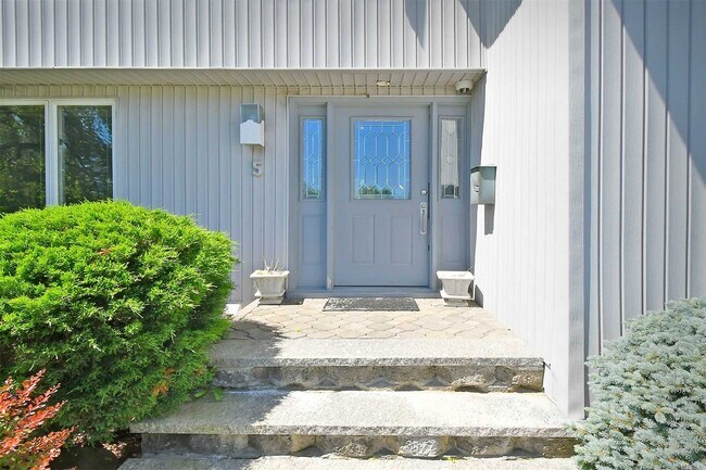 Building Photo - 5 Keswick Ln