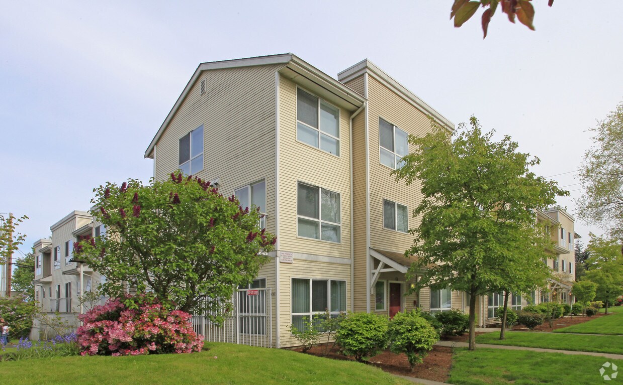 Foto del edificio - Housing Hope Oakes Commons