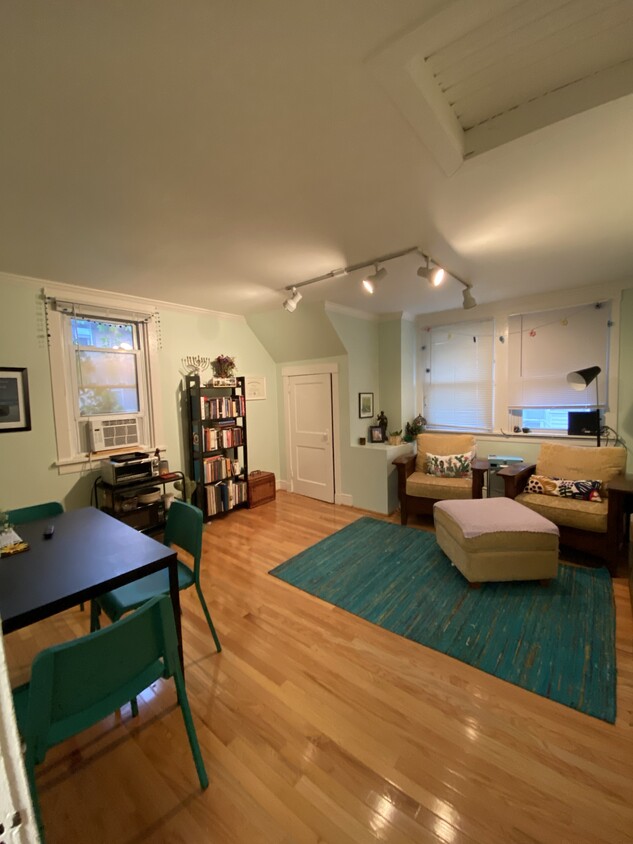 Foto principal - 2415 Beechwood Blvd
