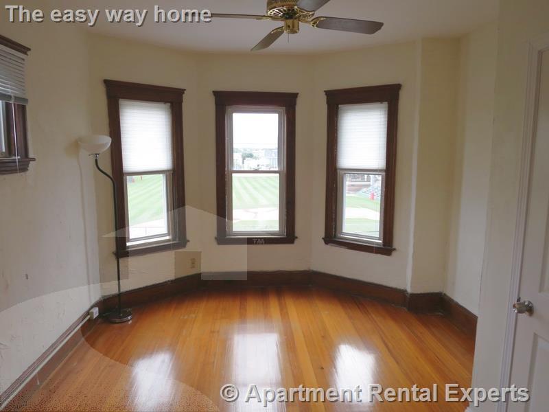 Primary Photo - 11 Hinckley St