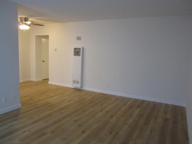 Building Photo - Goshen Apartments