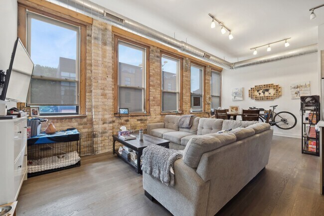 Foto del edificio - 1755 N Damen Ave