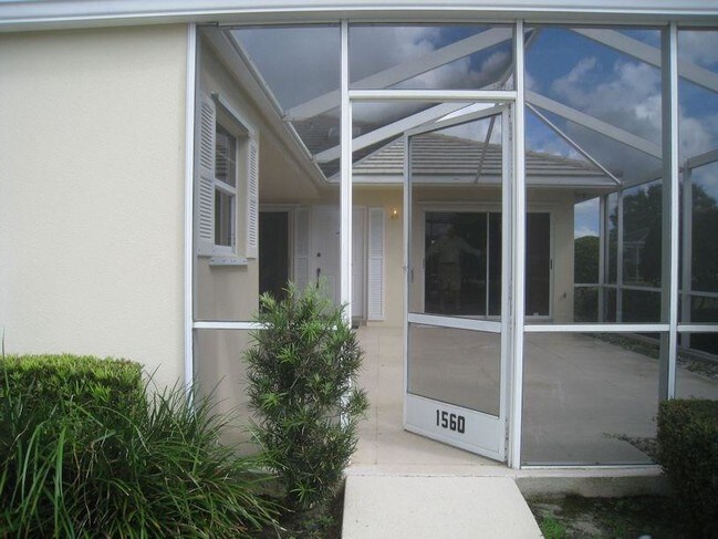 Building Photo - 1560 SW Waterfall Blvd