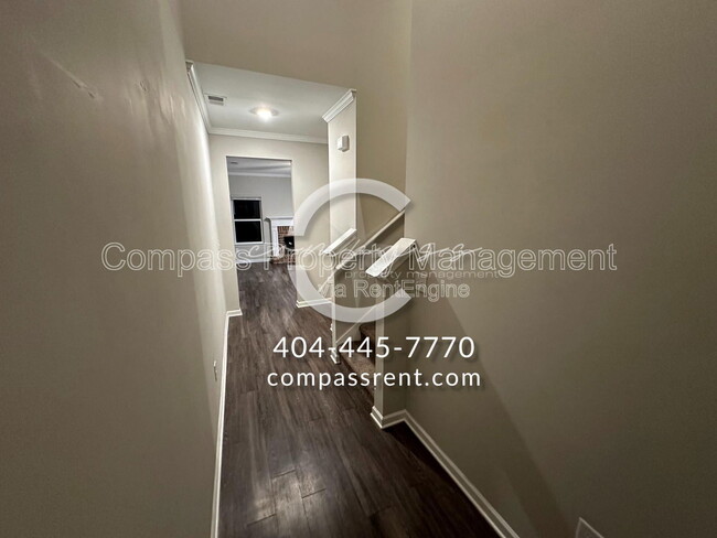 Foto del edificio - 112 Squarewood Ln NW