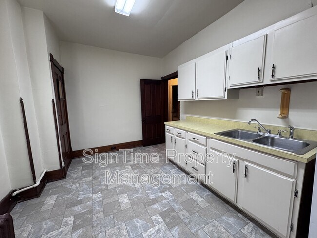 Foto del edificio - 825 Hamilton Blvd
