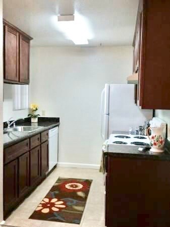 Foto del edificio - 231 Dixon Landing Rd