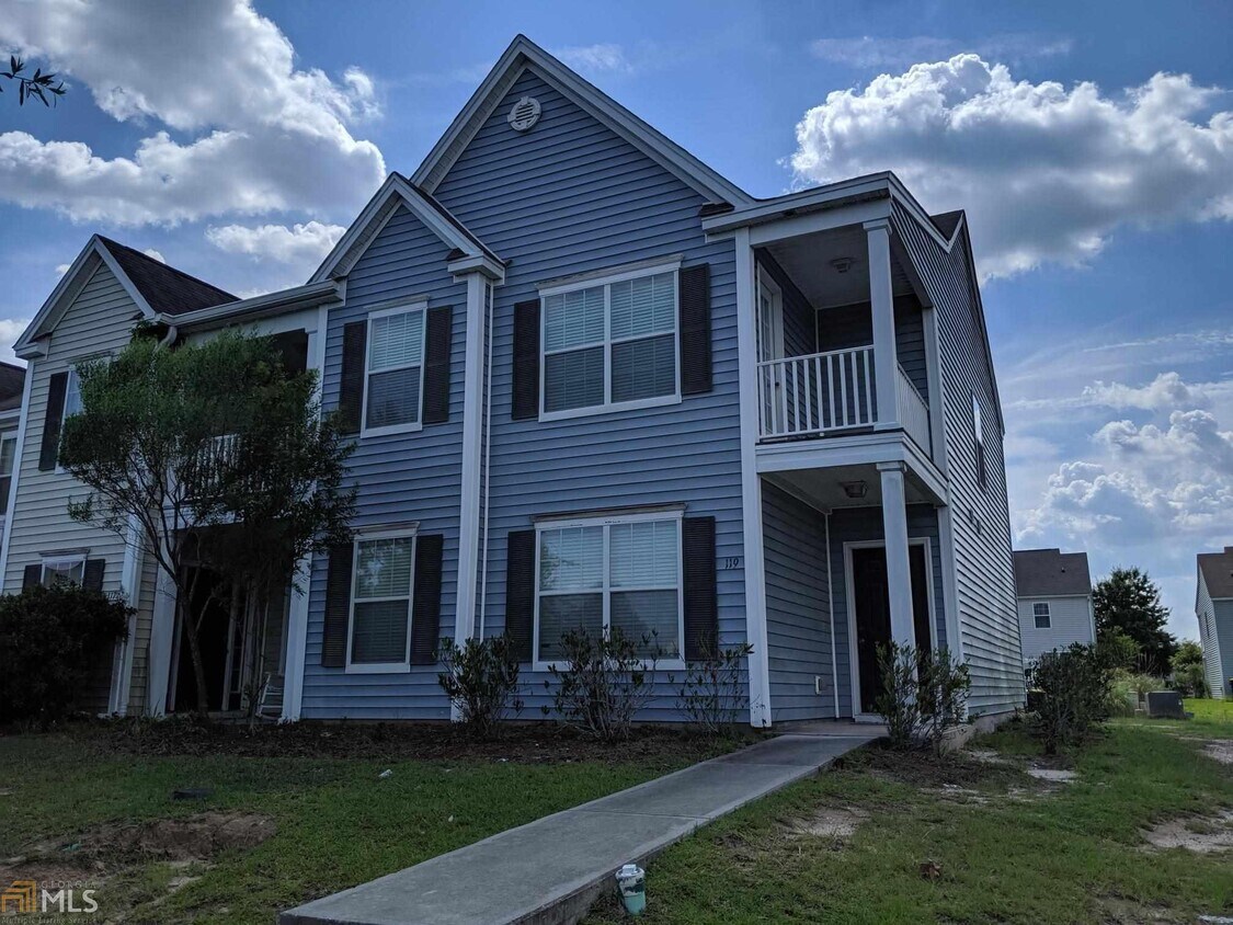 Primary Photo - 119 Fairgreen St