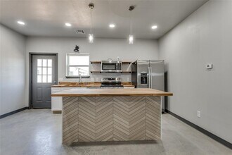 Building Photo - 12571 US-77