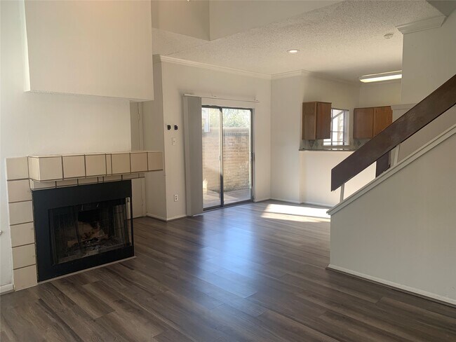 Foto del edificio - 2710 Grants Lake Blvd