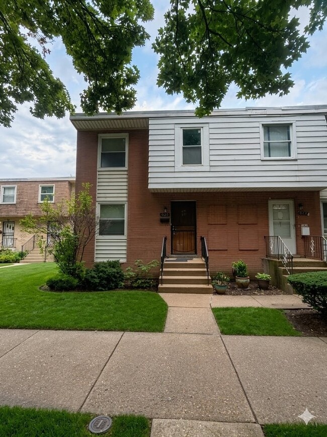 6525 N Kedzie Ave