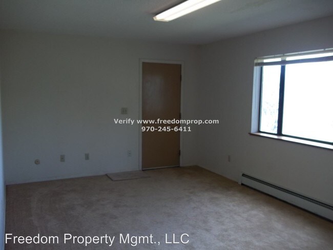 Building Photo - 3 br, 1.5 bath House - 2774 Cheyenne Dr