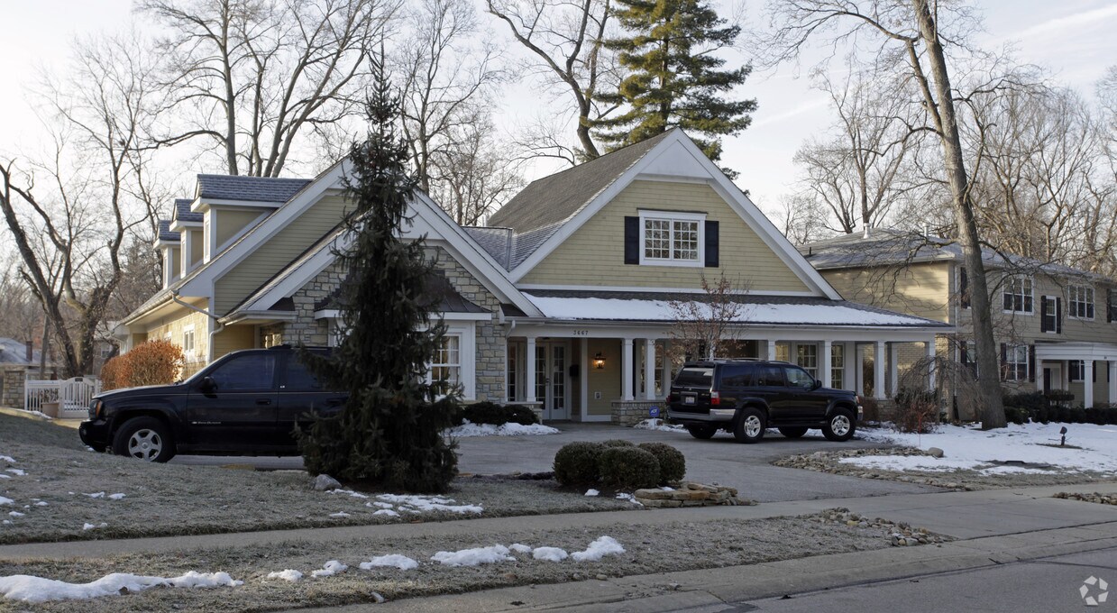 Foto principal - Chestnut Hill Apartments