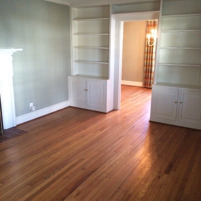 Building Photo - Beautifully Renovated tradtional 3 bedroom...