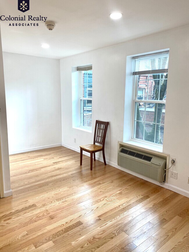 Foto del edificio - 72 Tyler St