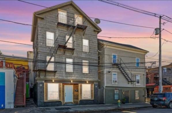 Primary Photo - 108 Spruce St