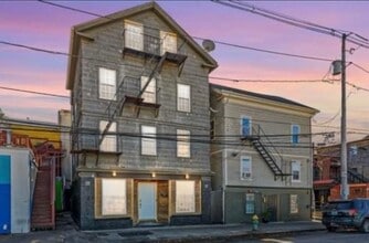 Building Photo - 108 Spruce St