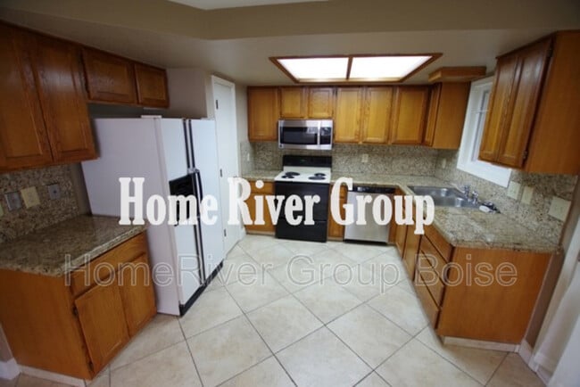 Foto del edificio - 5358 S Laramie Pl