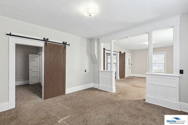 Building Photo - 1717 S Water St