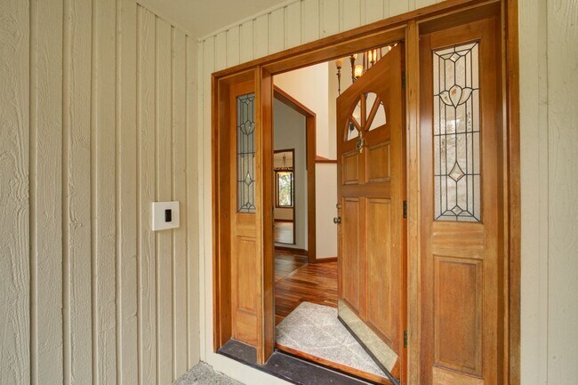 Foto del edificio - 5bd/3.5ba Bellevue Home
