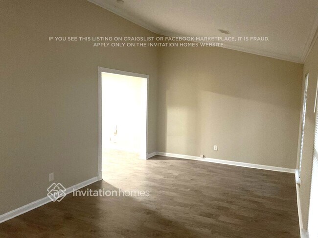 Foto del edificio - 155 Barrington Dr E