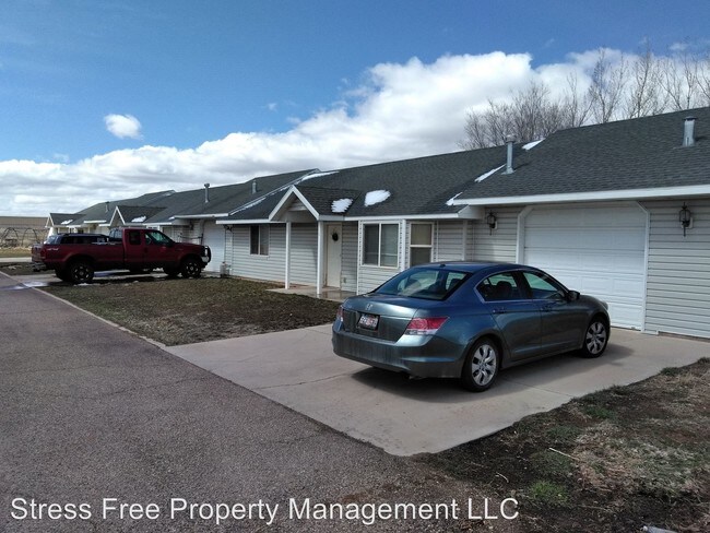 Building Photo - 403 W Frontage Rd