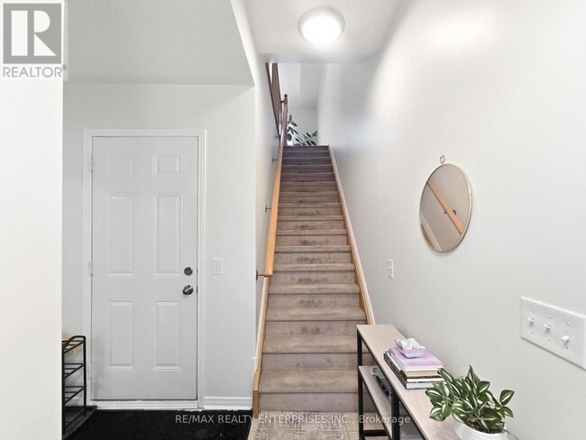 Building Photo - 112 Harbourside Dr