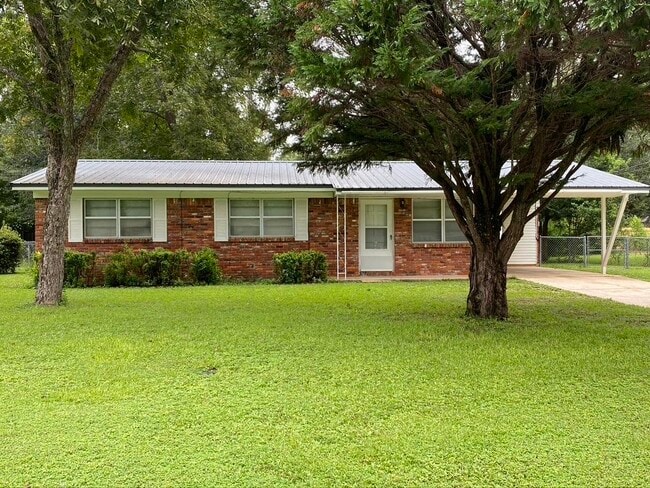 Building Photo - 205 Powell Dr