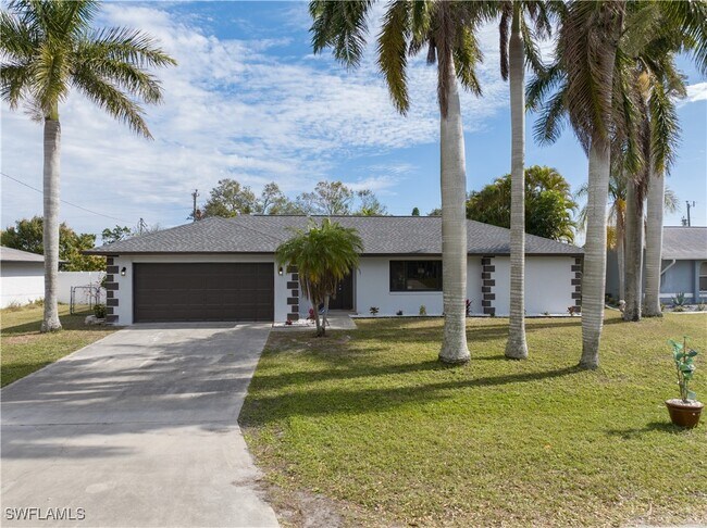 Building Photo - 709 SE 10th Pl
