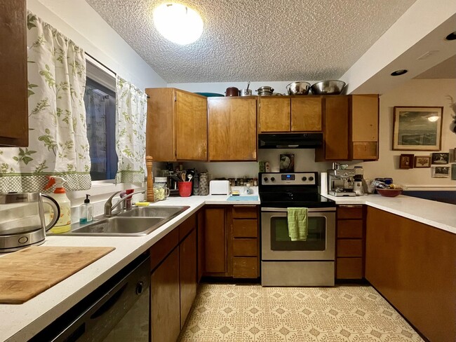 Foto del edificio - 9516 Glacier Hwy