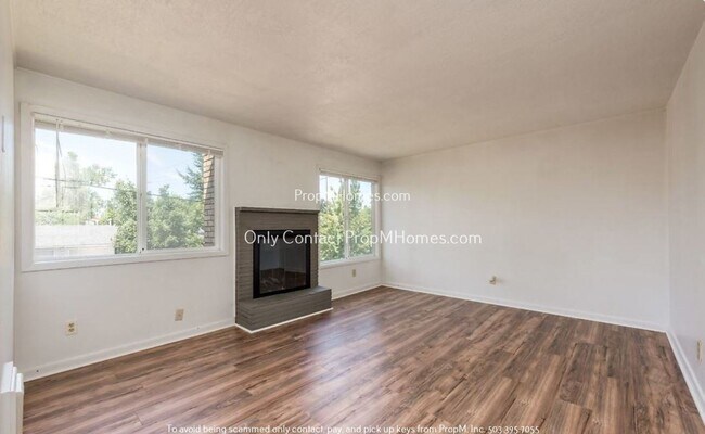 Foto del edificio - Updated Two Bedroom Unit in Salem! 1/2 OFF 1st Months Rent!