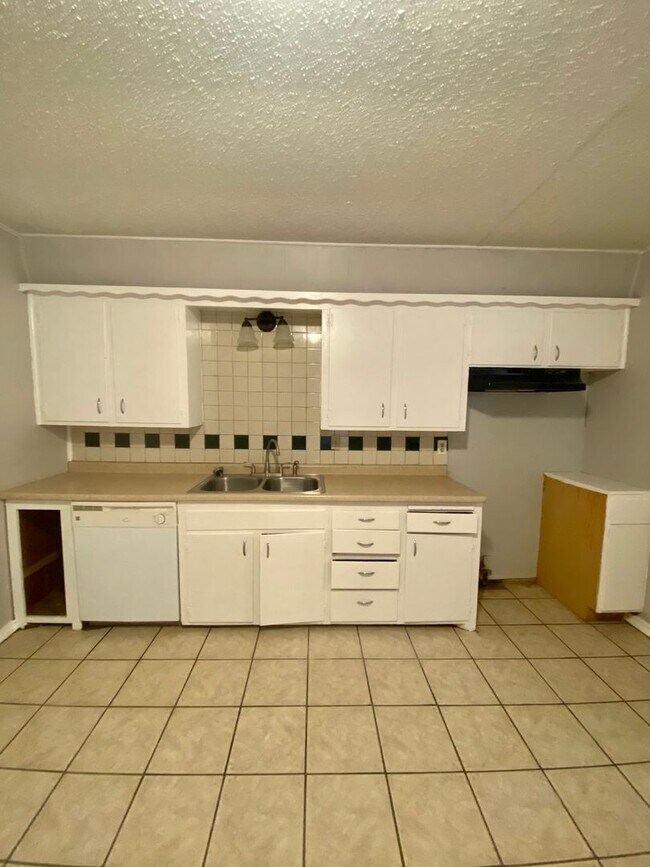 Foto del edificio - Move In Special - First month half off of ...