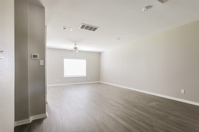 Building Photo - 23119 Bellini Dr