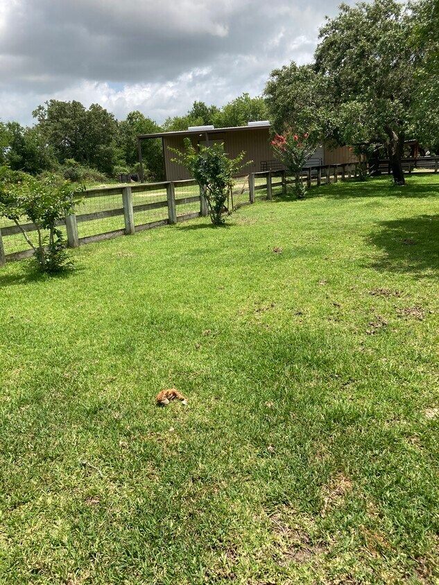 Primary Photo - 612 Davies Rd
