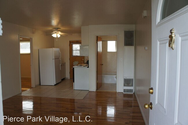 Building Photo - 1 br, 1 bath Apartment - 6103 West State S...